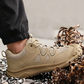 🥾🛡️ 50% KORTING! Stop met het strikken van veters die na 5 minuten loshangen! Deze werkschoenen met stalen neus, doorstikbestendige zool en draaivetersluiting zitten als gegoten, beschermen tot 200 J, en je trekt ze aan zonder ooit te bukken!