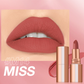 💄 24u matte lippenstift – blijft zitten, voelt licht en droogt niet uit, de hele dag perfect.